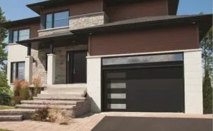 Porte de garage contemporaine